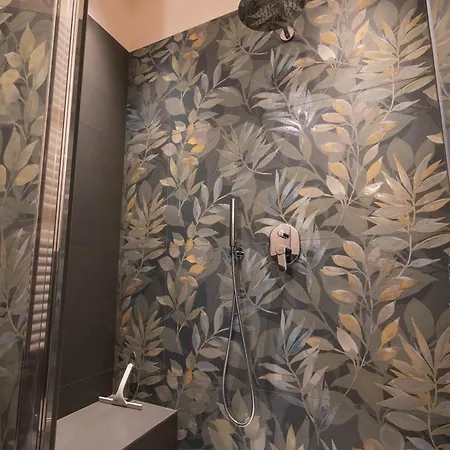 J&b